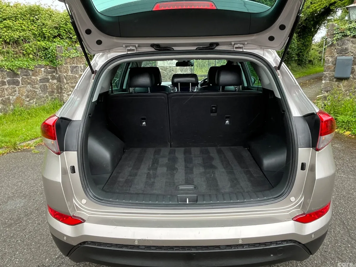 Hyundai Tucson SUV, Diesel, 2016, White