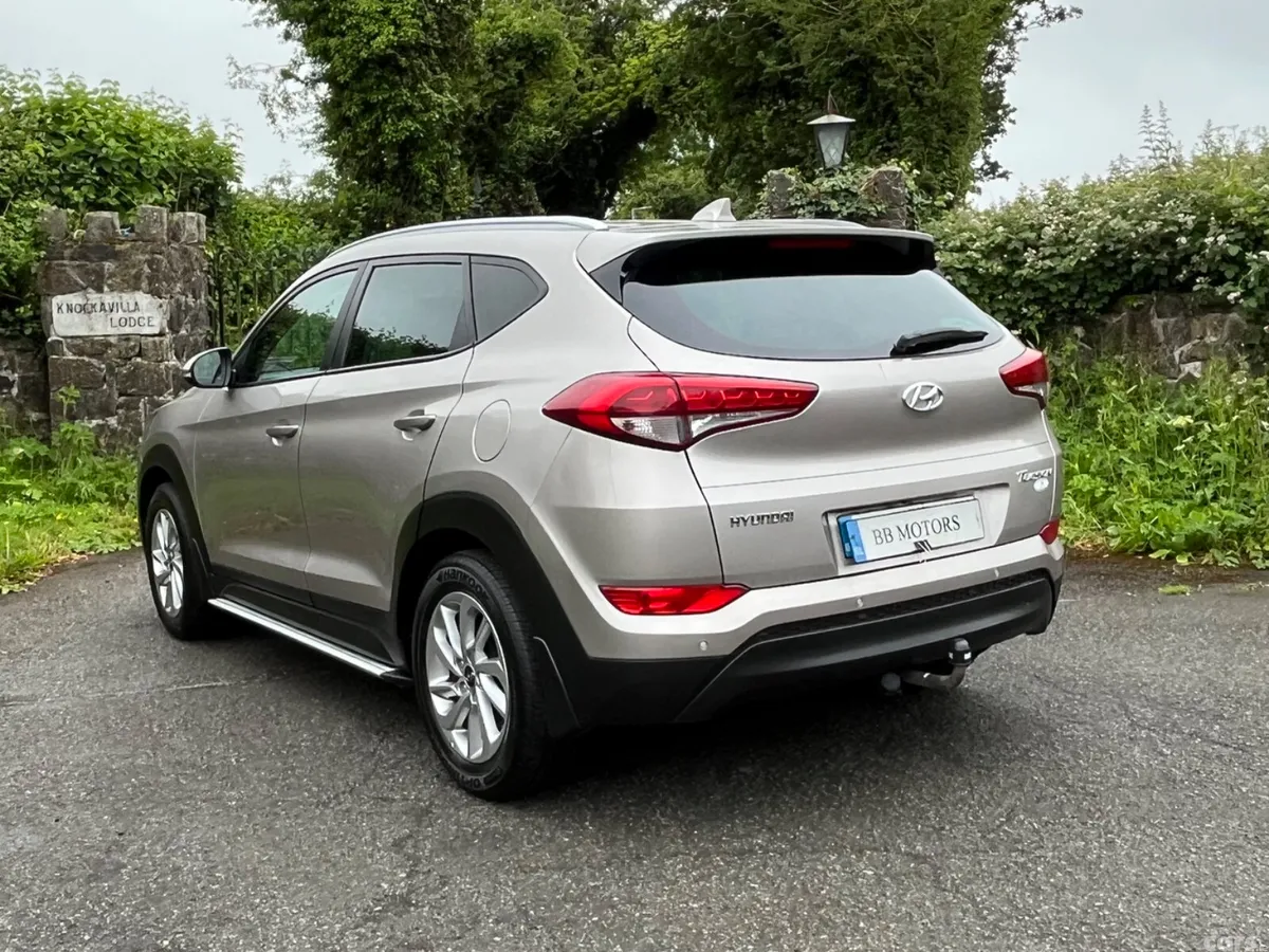 Hyundai Tucson SUV, Diesel, 2016, White