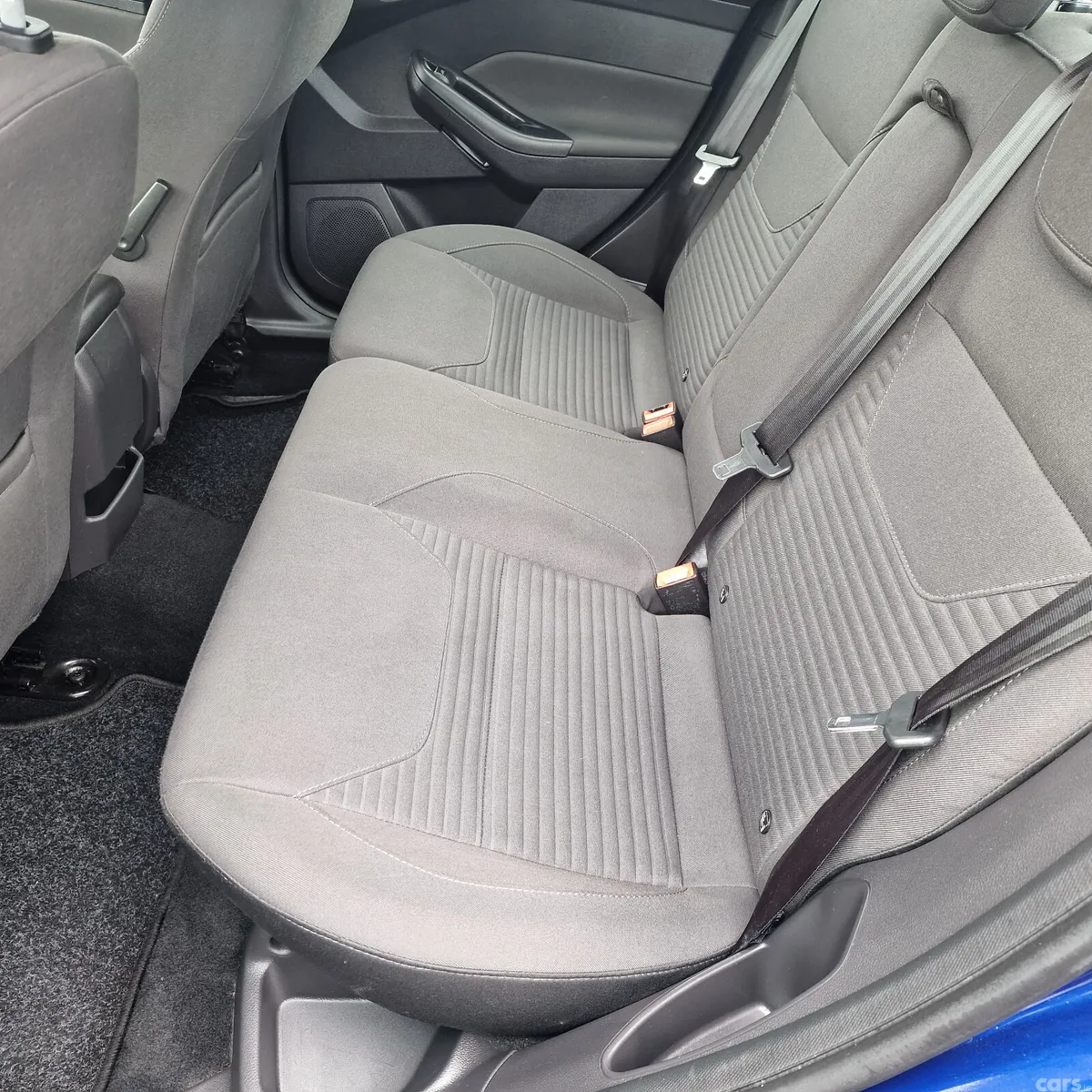 Ford Focus Saloon, Diesel, 2017, Blue