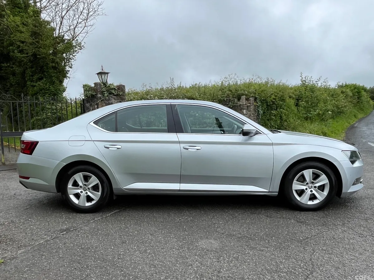 Skoda Superb Saloon, Diesel, 2018, Grey