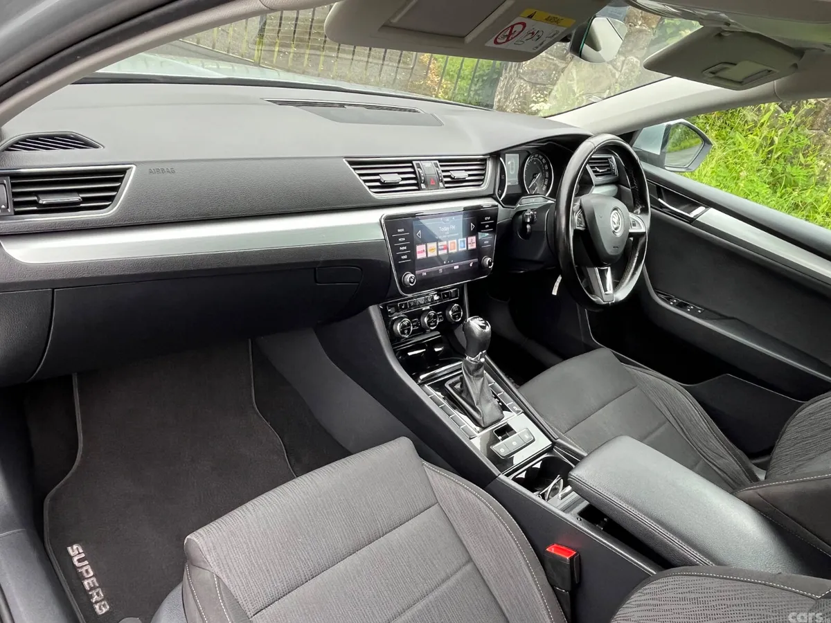Skoda Superb Saloon, Diesel, 2018, Grey