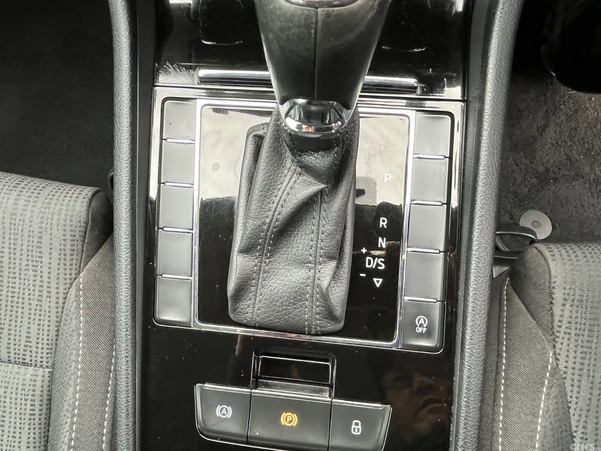 Skoda Superb Saloon, Diesel, 2018, Grey