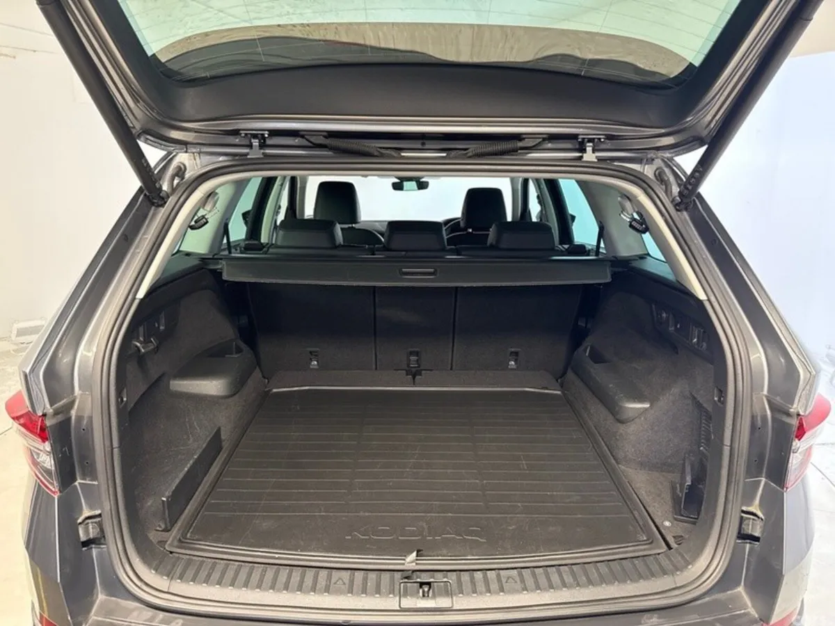 Skoda Kodiaq SUV, Diesel, 2023, Grey
