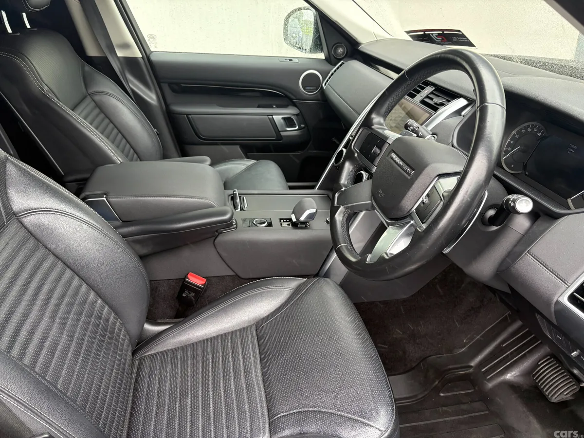 Land Rover Discovery SUV, Diesel, 2022, Blue