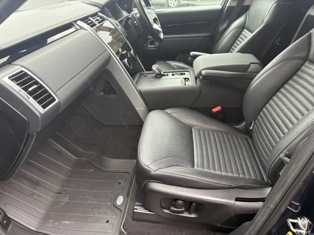 Land Rover Discovery SUV, Diesel, 2022, Blue