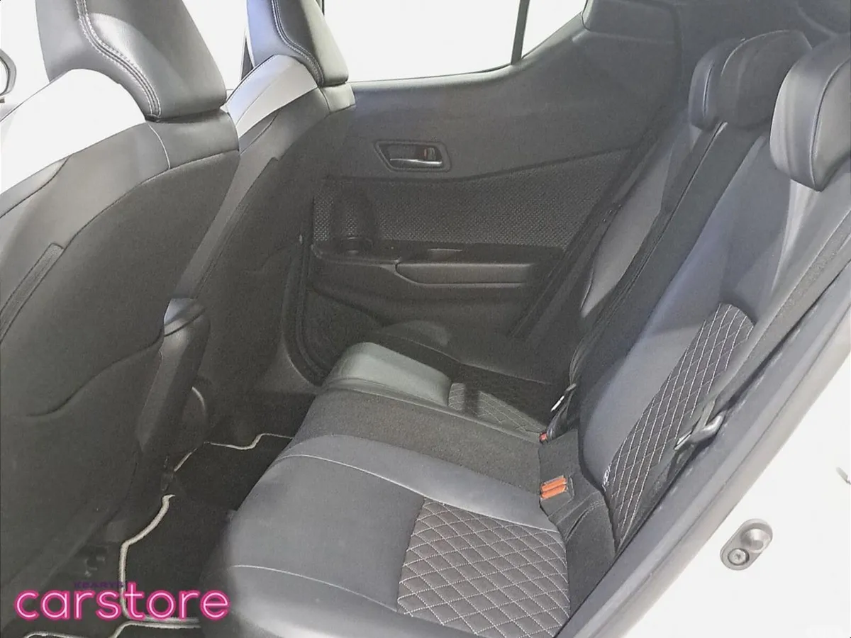 Toyota C-HR SUV, Petrol Hybrid, 2019, White