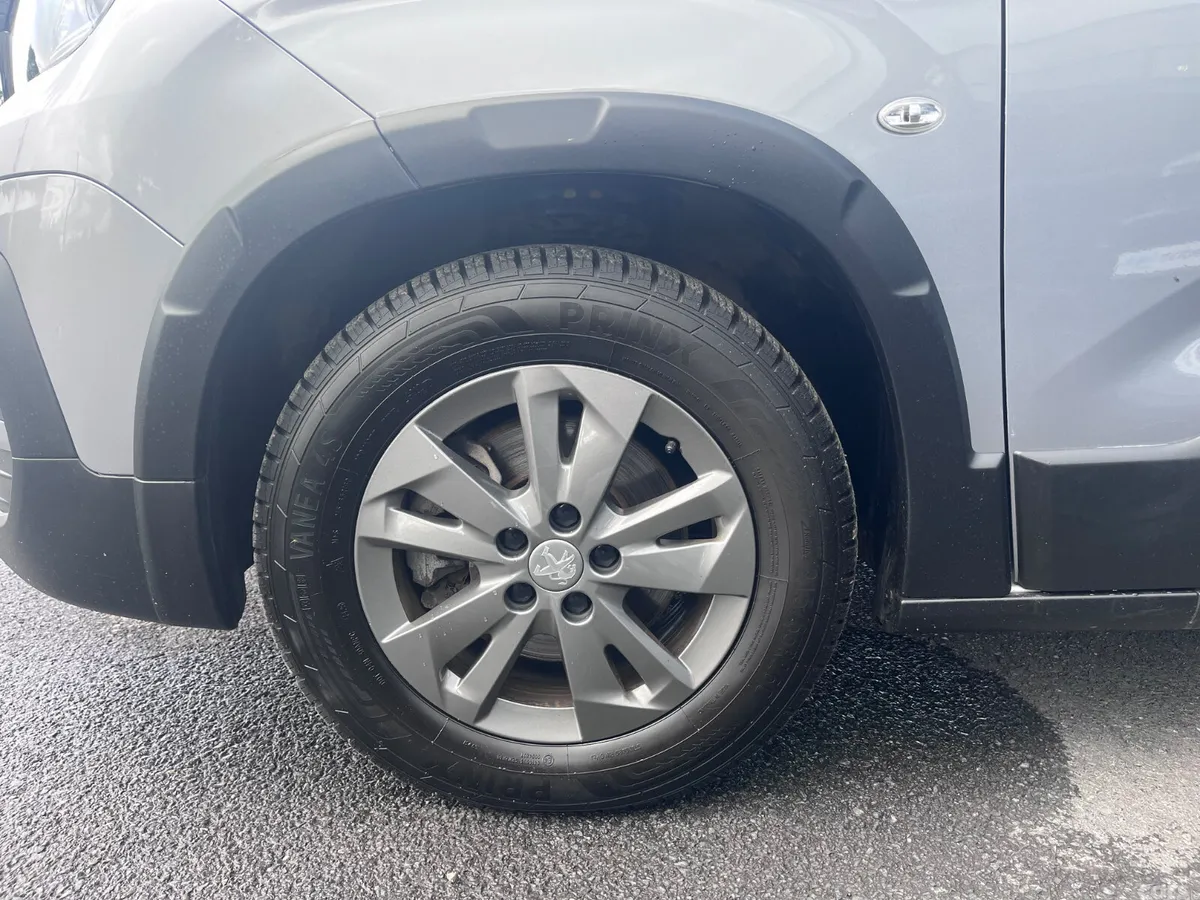 Peugeot Rifter MPV, Diesel, 2024, Silver