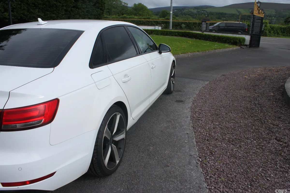 Audi A4 Saloon, Diesel, 2018, White
