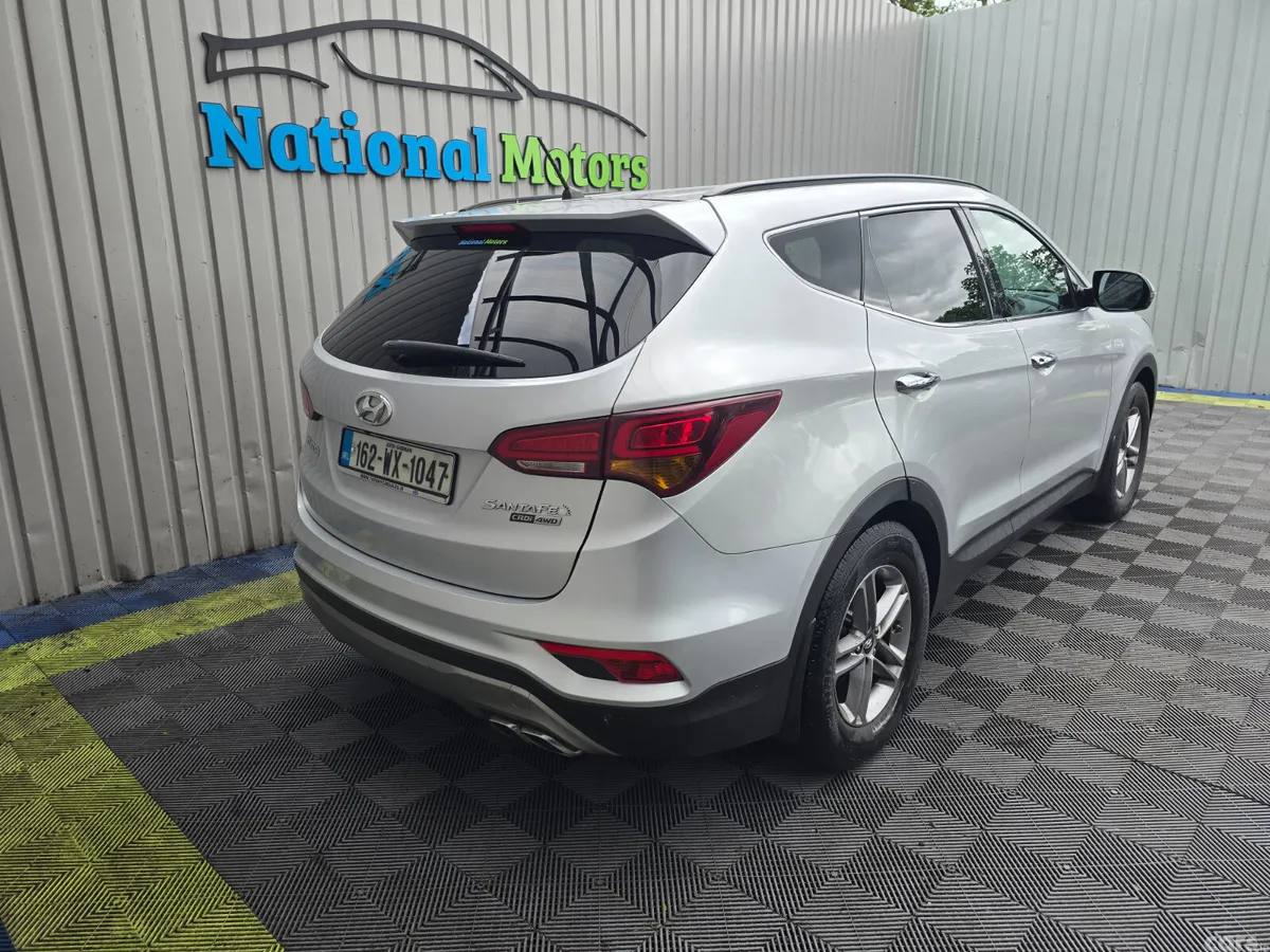 Hyundai Santa Fe SUV, Diesel, 2016, Silver