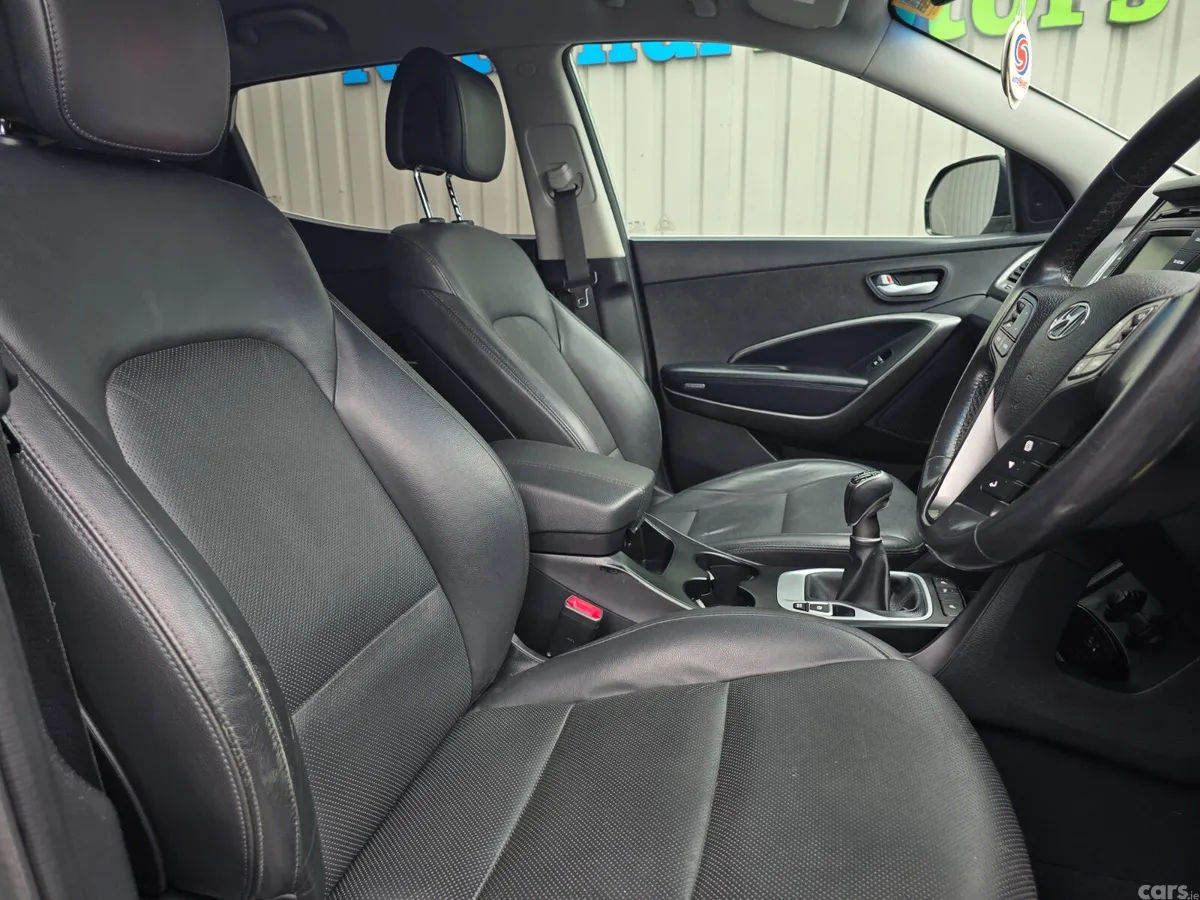 Hyundai Santa Fe SUV, Diesel, 2016, Silver