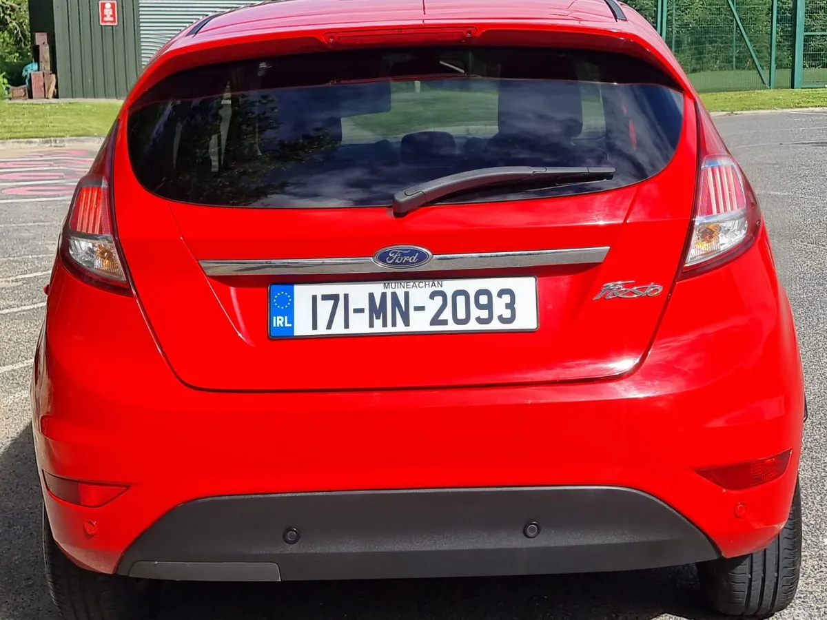 Ford Fiesta Hatchback, Diesel, 2017, Red
