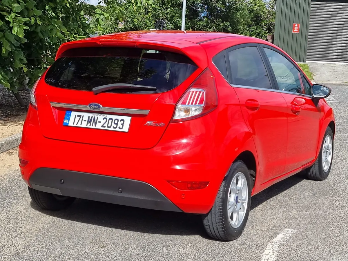 Ford Fiesta Hatchback, Diesel, 2017, Red