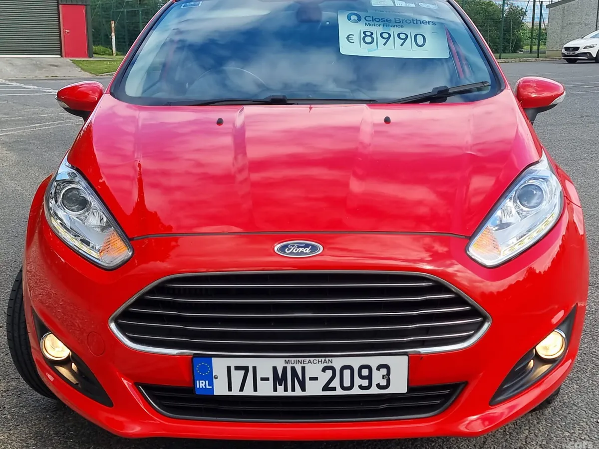 Ford Fiesta Hatchback, Diesel, 2017, Red