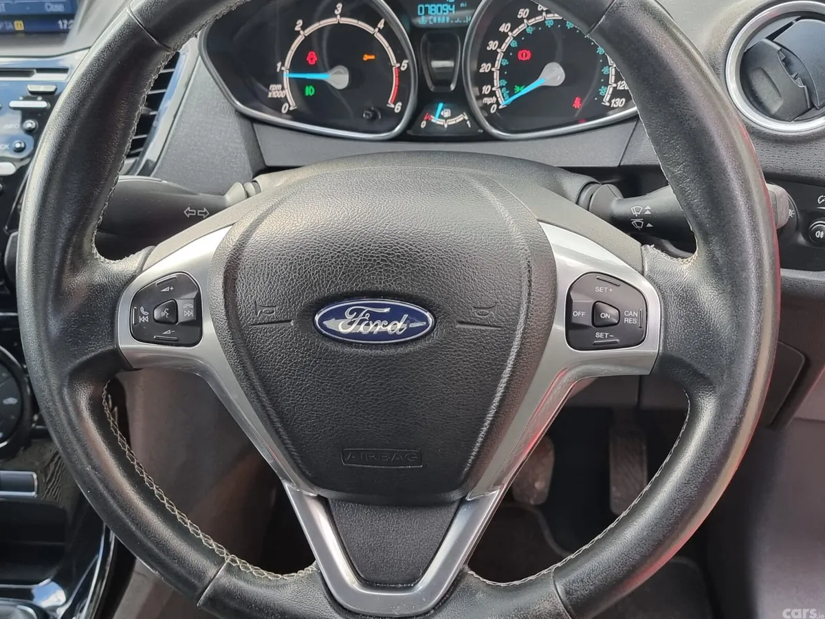 Ford Fiesta Hatchback, Diesel, 2017, Red