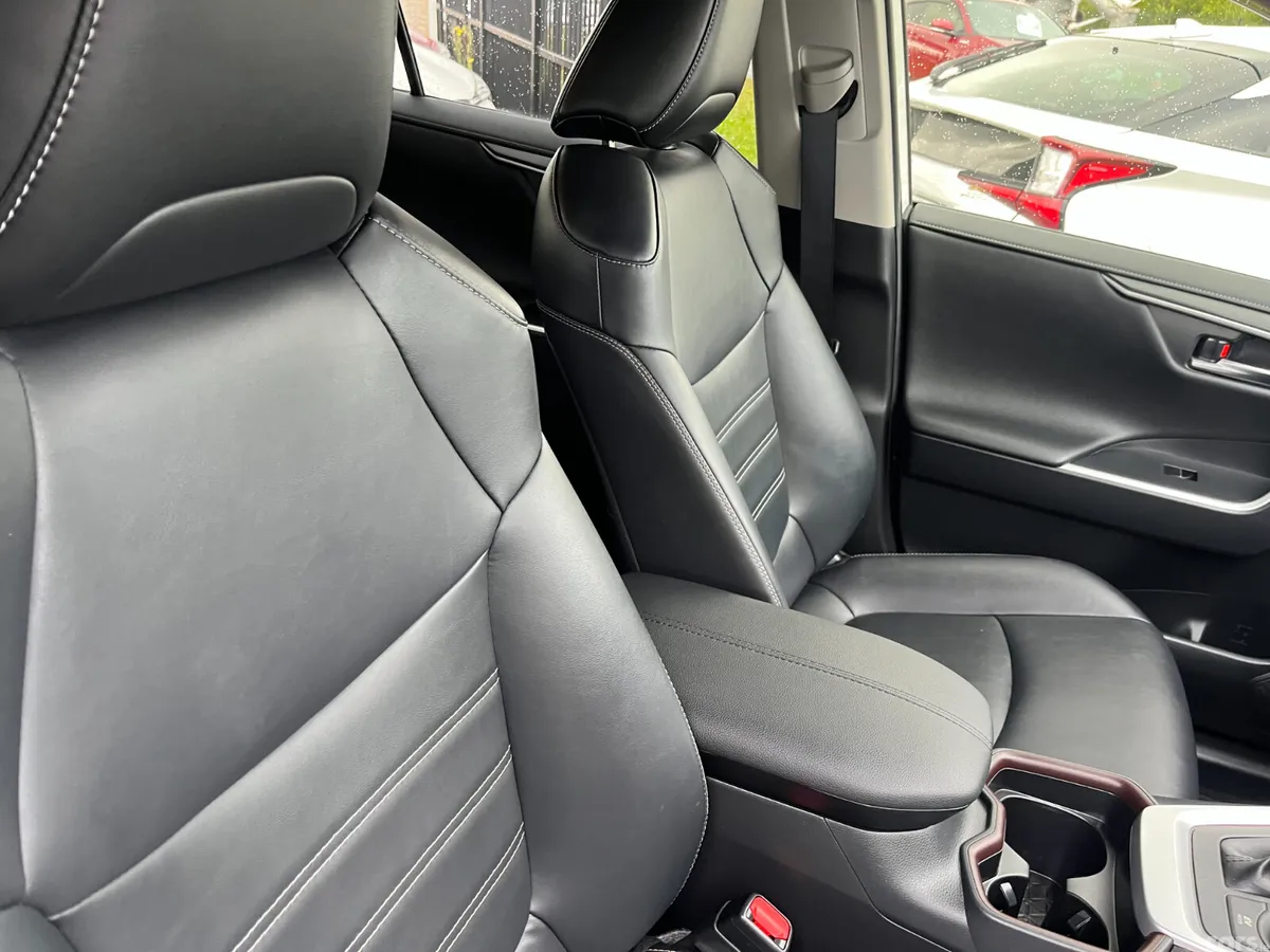 Toyota RAV4 SUV, Petrol Hybrid, 2020, White