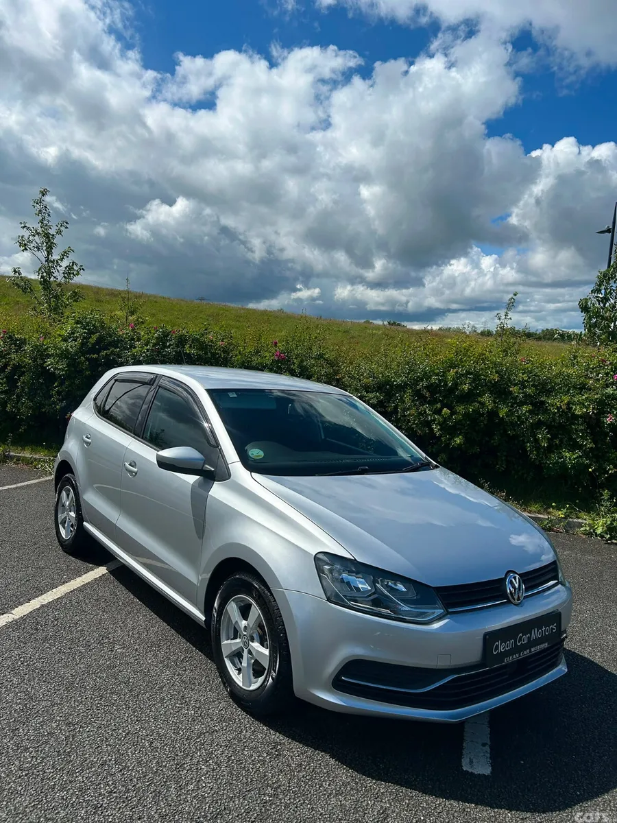 Volkswagen Polo Hatchback, Petrol, 2015, Silver