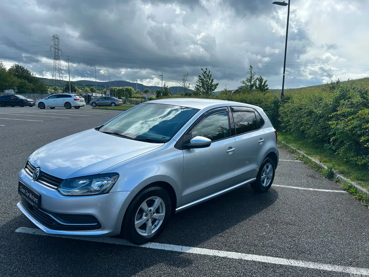 Volkswagen Polo Hatchback, Petrol, 2015, Silver