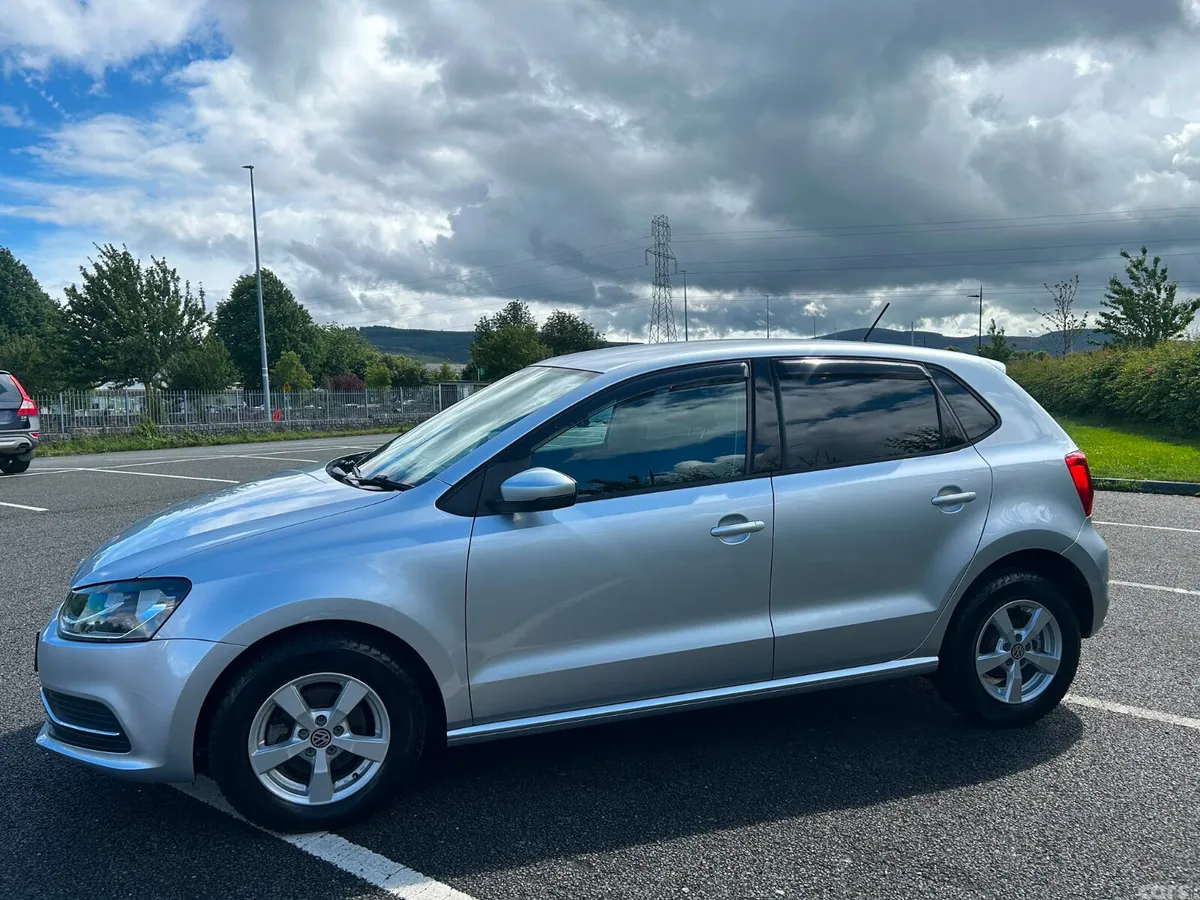 Volkswagen Polo Hatchback, Petrol, 2015, Silver