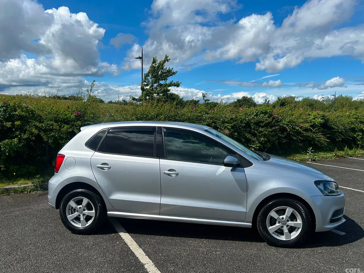 Volkswagen Polo Hatchback, Petrol, 2015, Silver