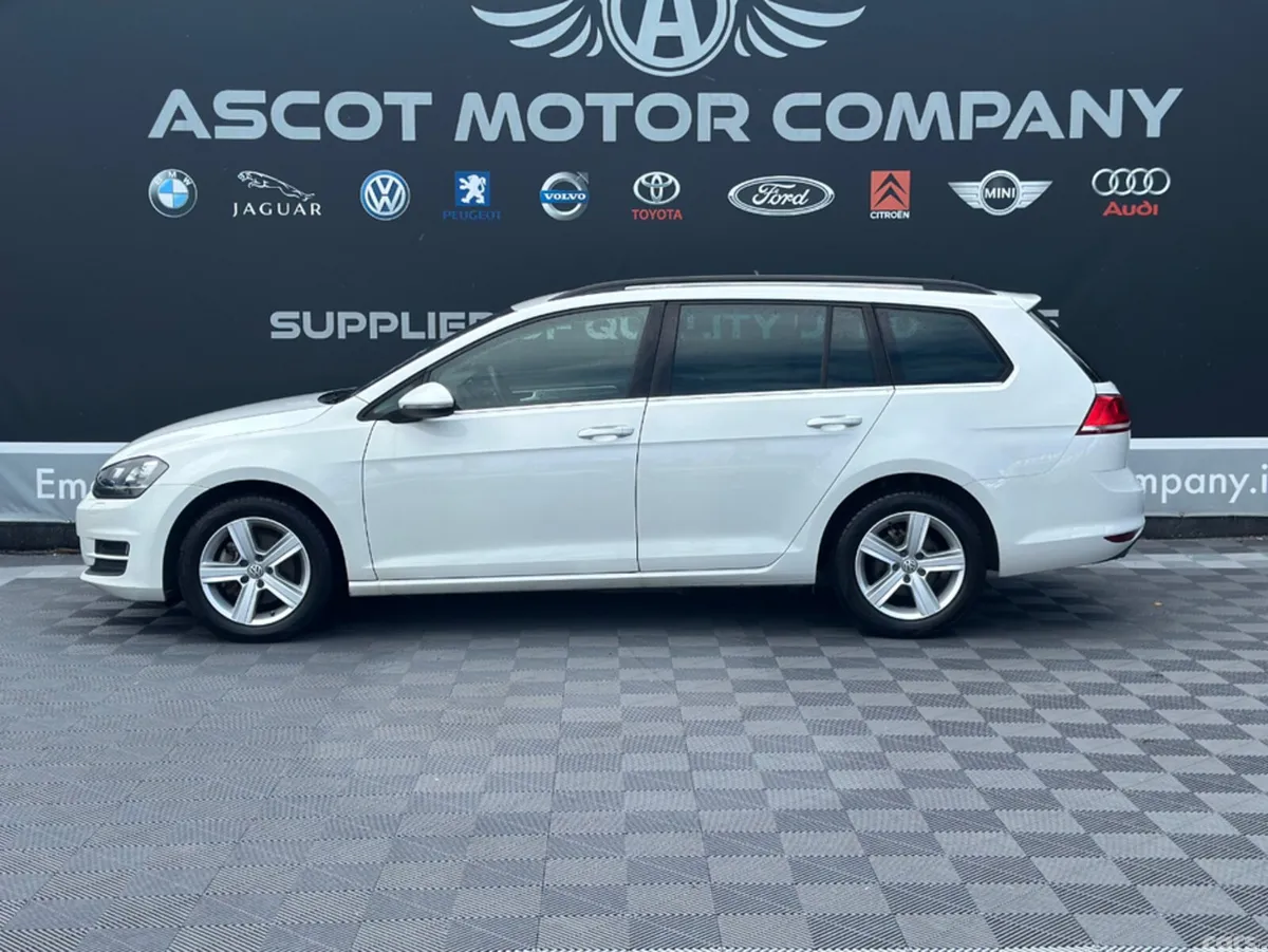 Volkswagen Golf Estate, Petrol, 2015, White