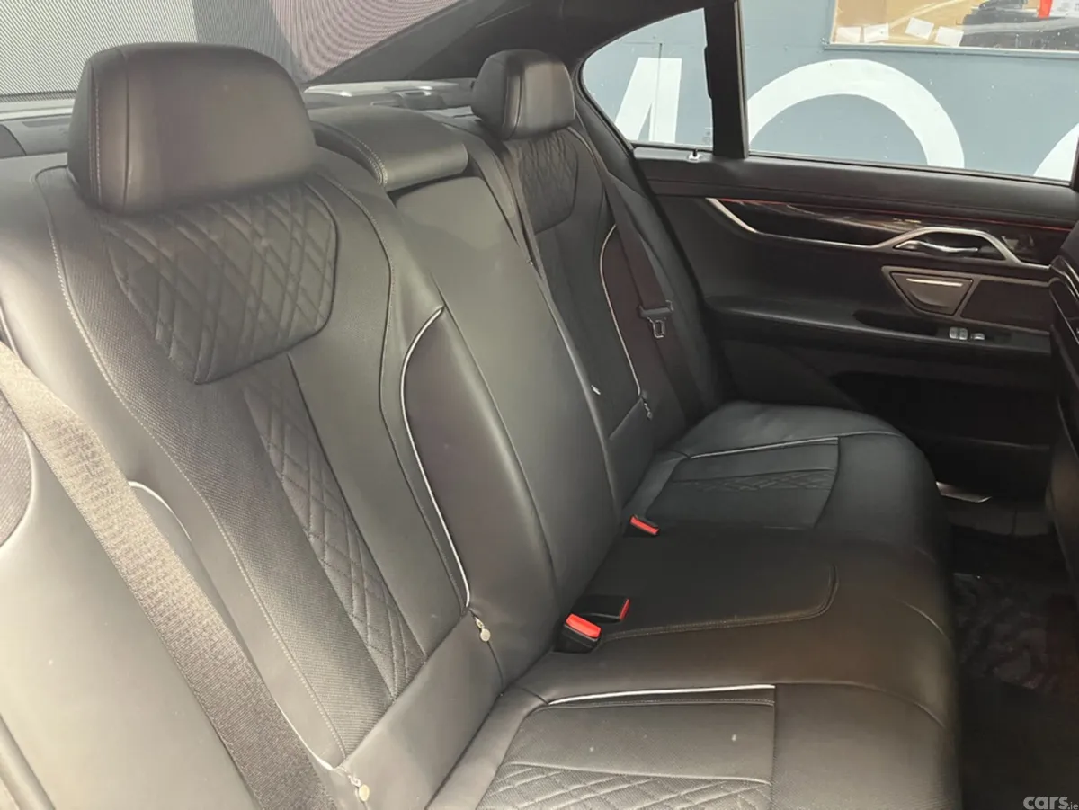 BMW 7-Series Saloon, Petrol Plug-in Hybrid, 2017, White