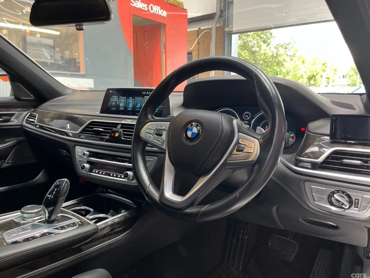 BMW 7-Series Saloon, Petrol Plug-in Hybrid, 2017, White