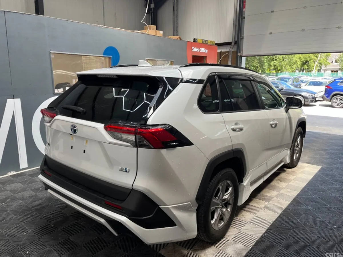 Toyota RAV4 SUV, Petrol Hybrid, 2024, White