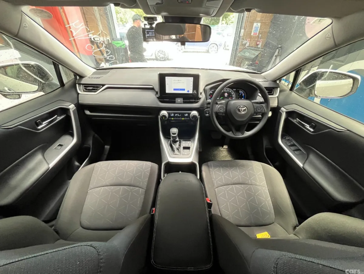 Toyota RAV4 SUV, Petrol Hybrid, 2024, White