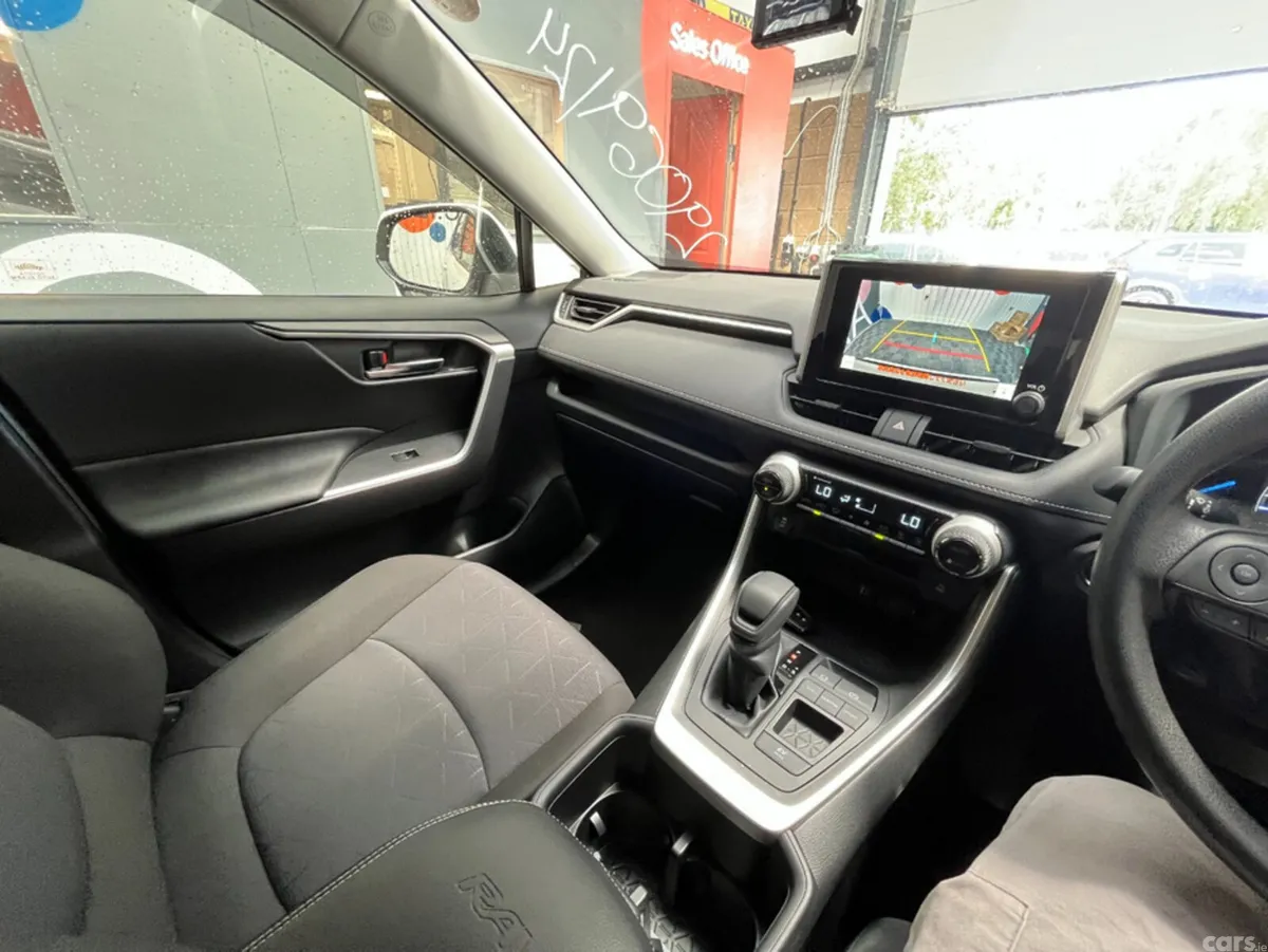 Toyota RAV4 SUV, Petrol Hybrid, 2024, White