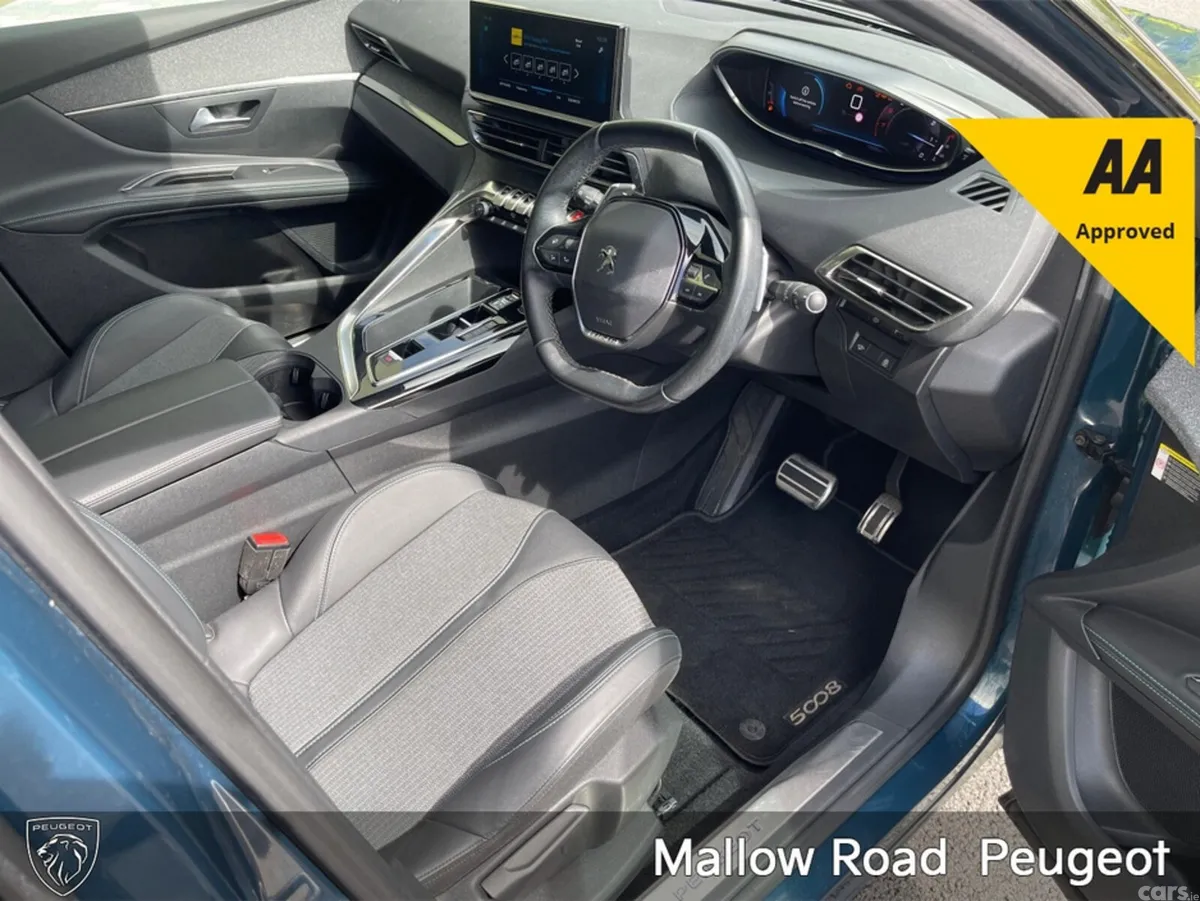 Peugeot 5008 SUV, Petrol, 2023, Blue