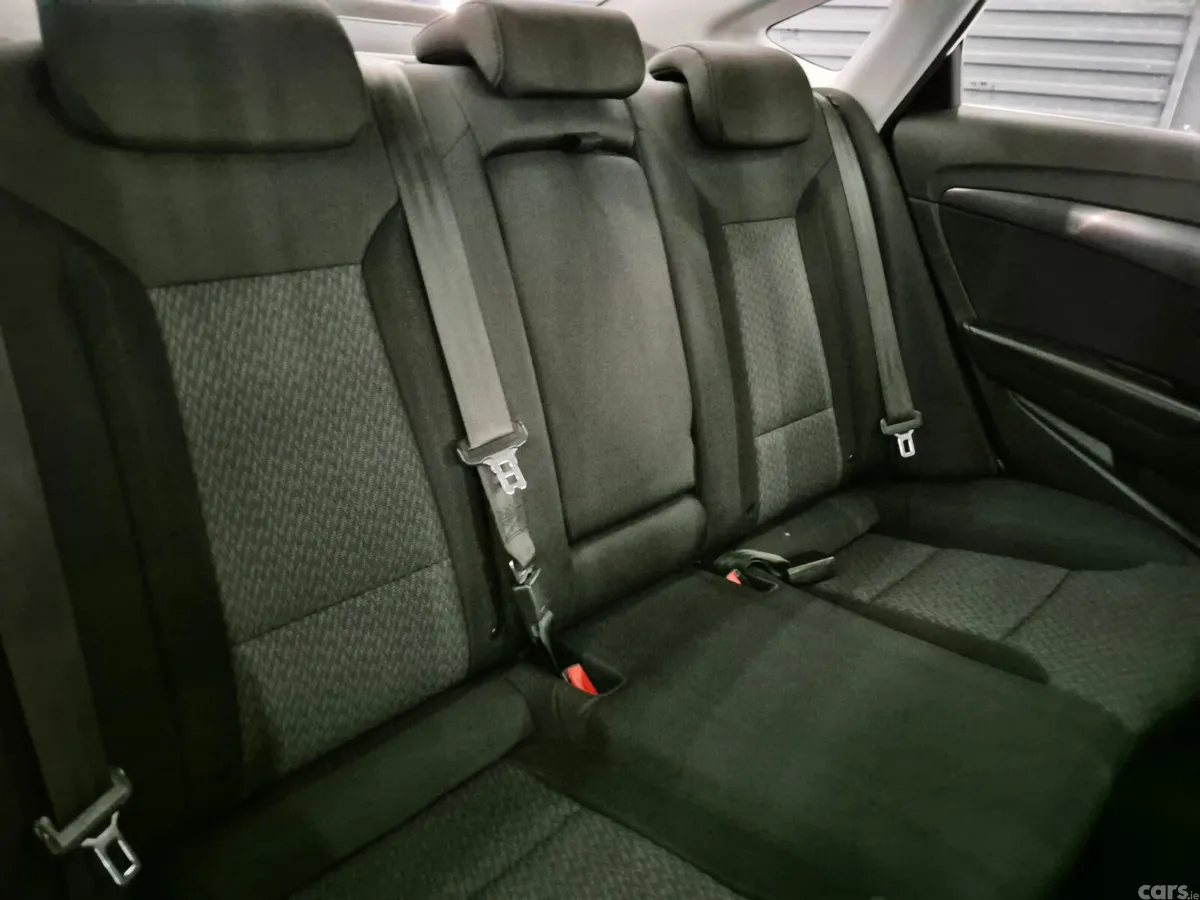 Hyundai i40 Saloon, Diesel, 2014, Silver