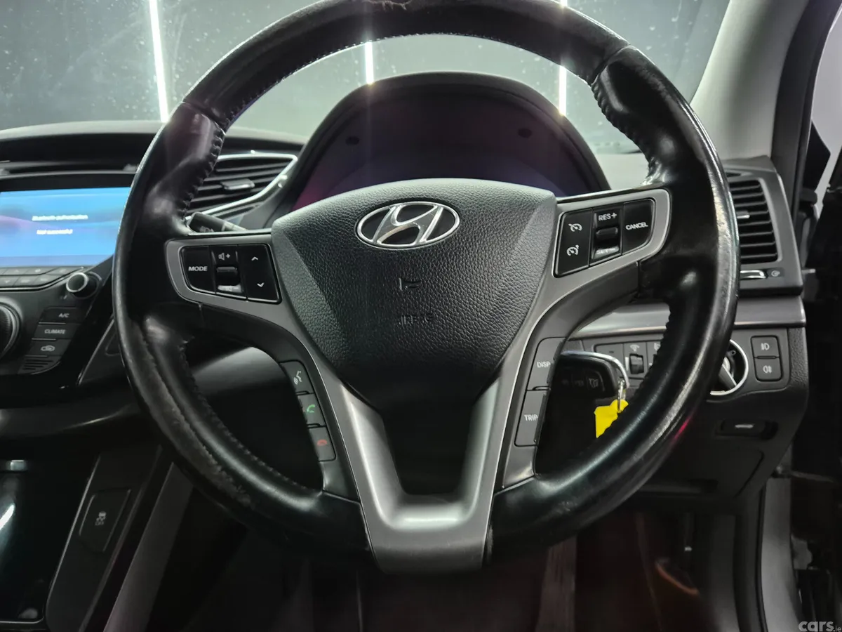 Hyundai i40 Saloon, Diesel, 2014, Silver