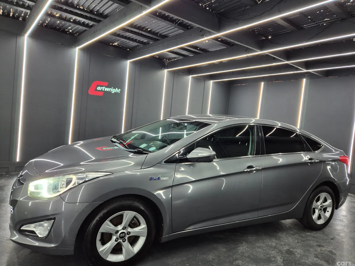 Hyundai i40 Saloon, Diesel, 2014, Silver