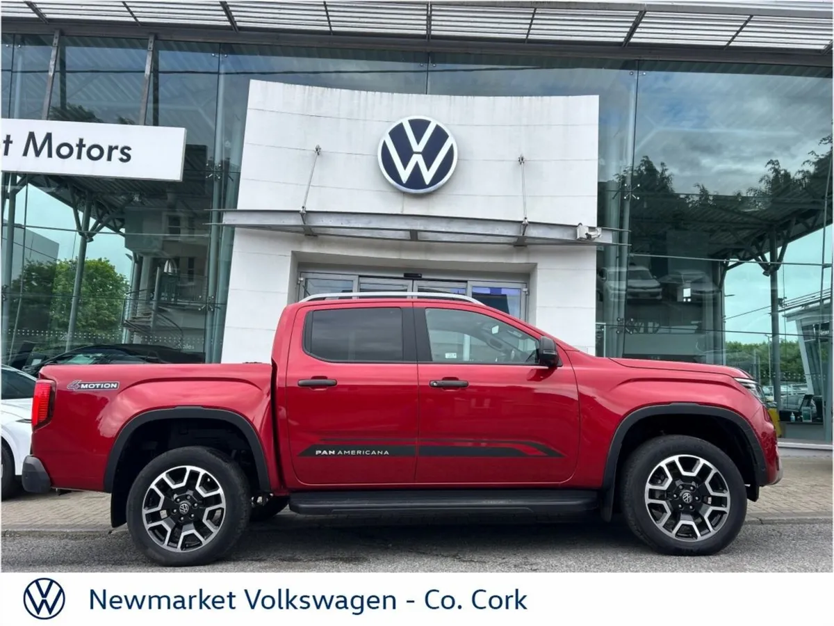 Volkswagen Amarok MPV, Diesel, 2025, Red