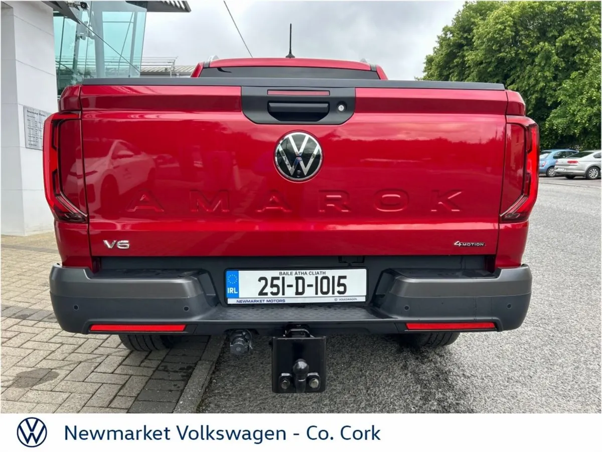 Volkswagen Amarok MPV, Diesel, 2025, Red