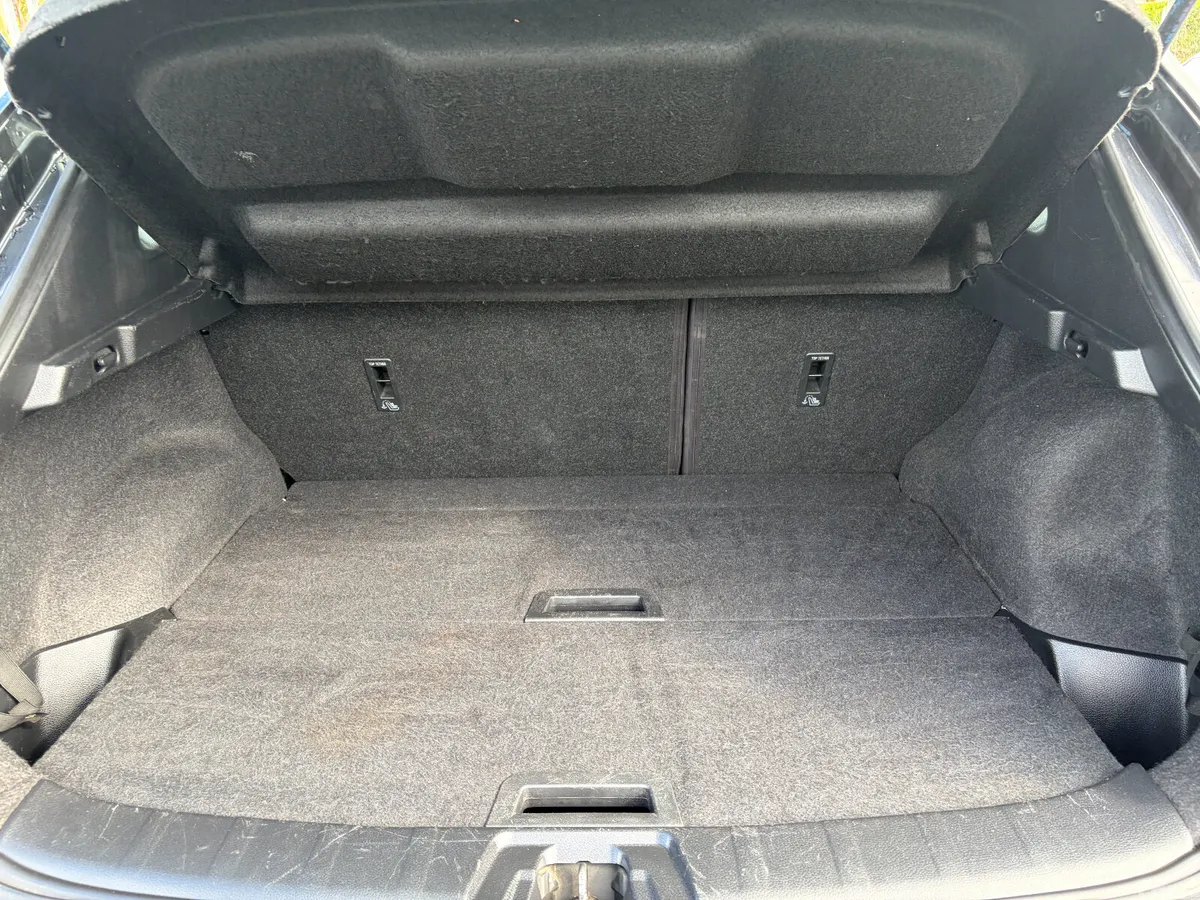 Nissan Qashqai Hatchback, Petrol, 2014, Black
