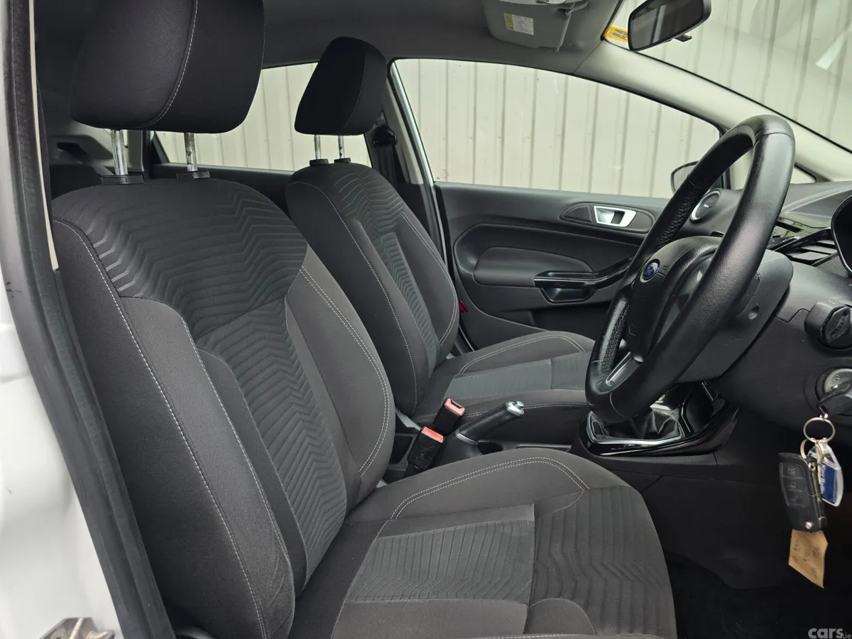 Ford Fiesta Hatchback, Petrol, 2015, White