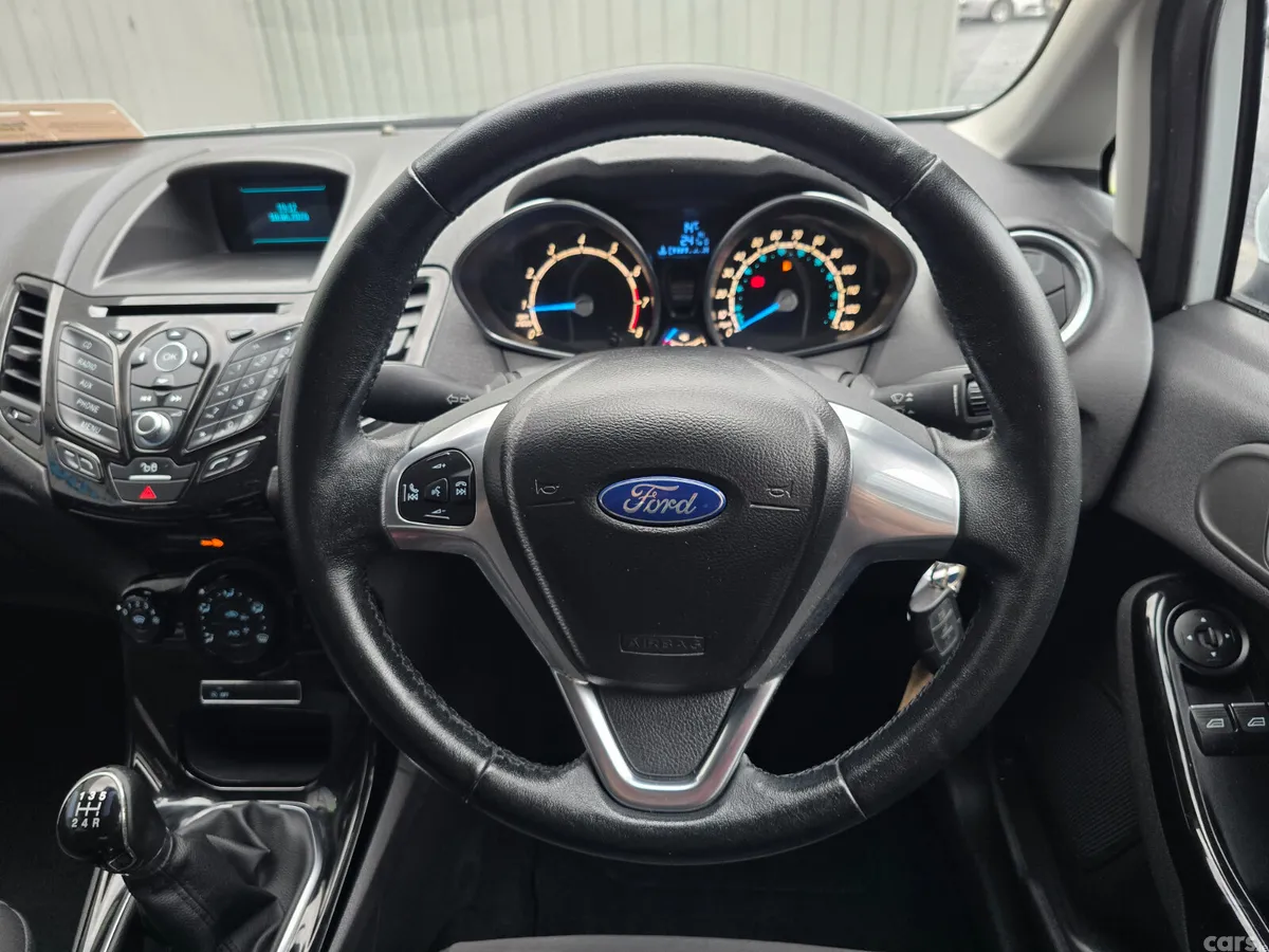 Ford Fiesta Hatchback, Petrol, 2015, White