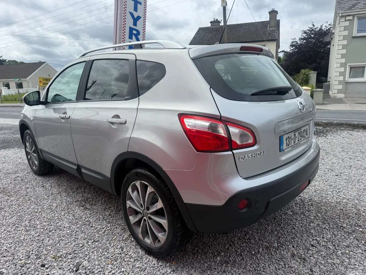 Nissan Qashqai Hatchback, Diesel, 2013, Silver