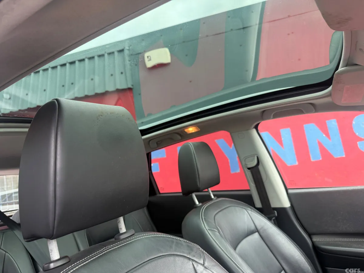 Nissan Qashqai Hatchback, Diesel, 2013, Silver