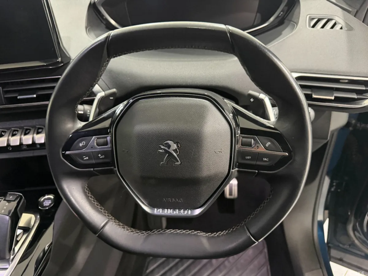 Peugeot 5008 Hatchback, Diesel, 2023, Blue