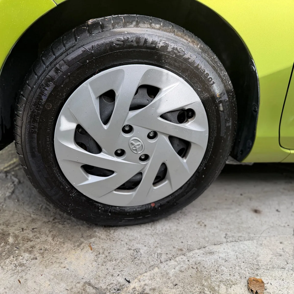 Toyota Aqua Hatchback, Petrol Hybrid, 2017, Green