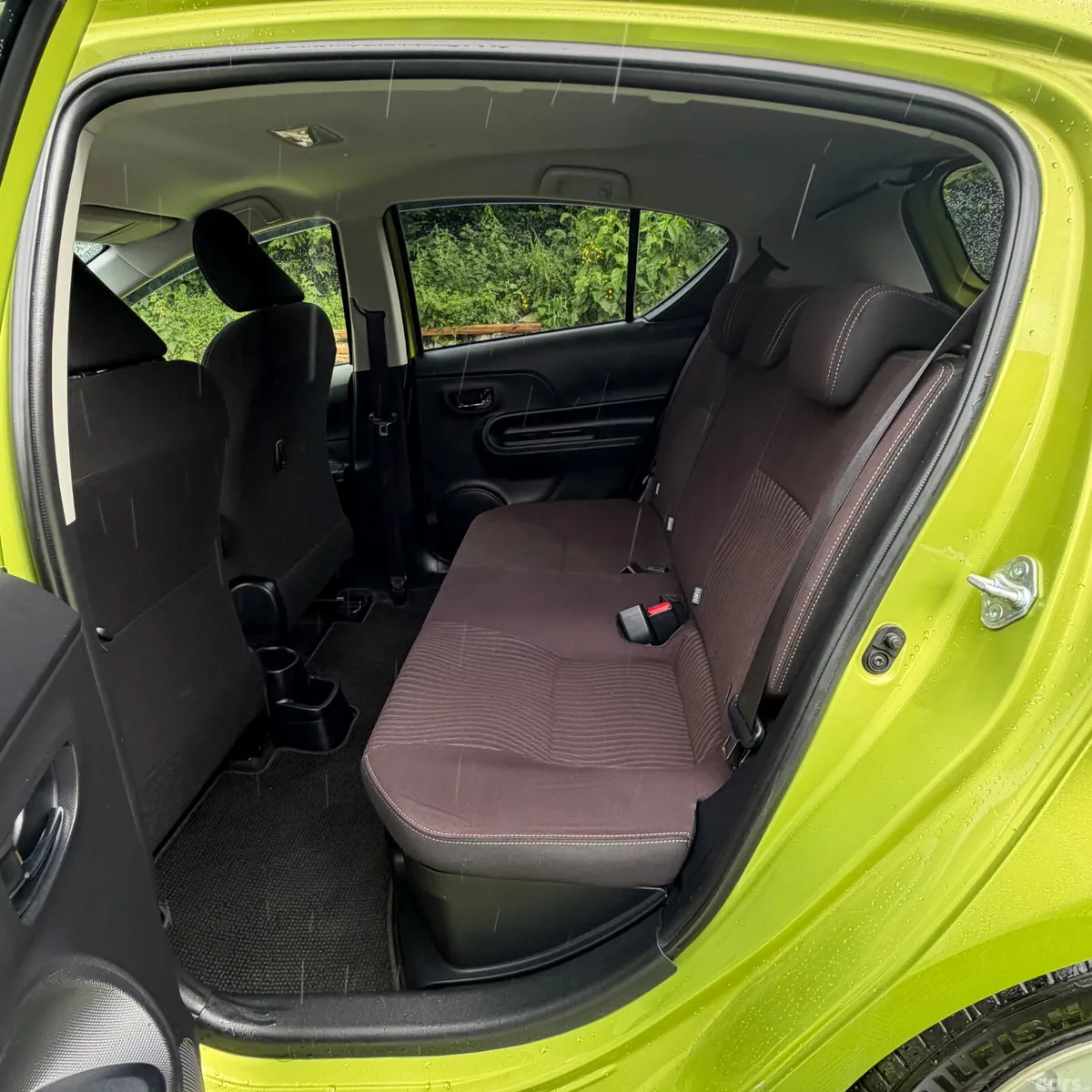 Toyota Aqua Hatchback, Petrol Hybrid, 2017, Green
