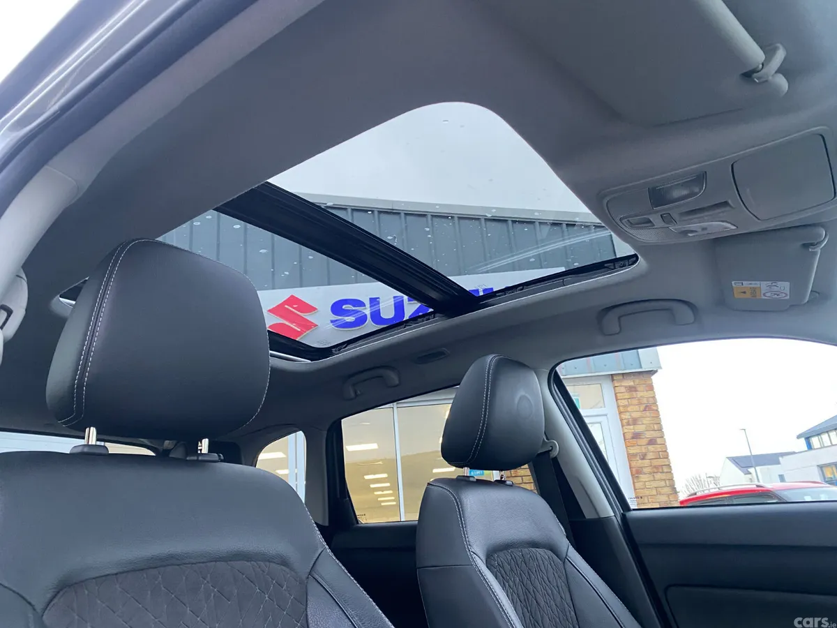 Suzuki Vitara SUV, Petrol, 2023, Grey