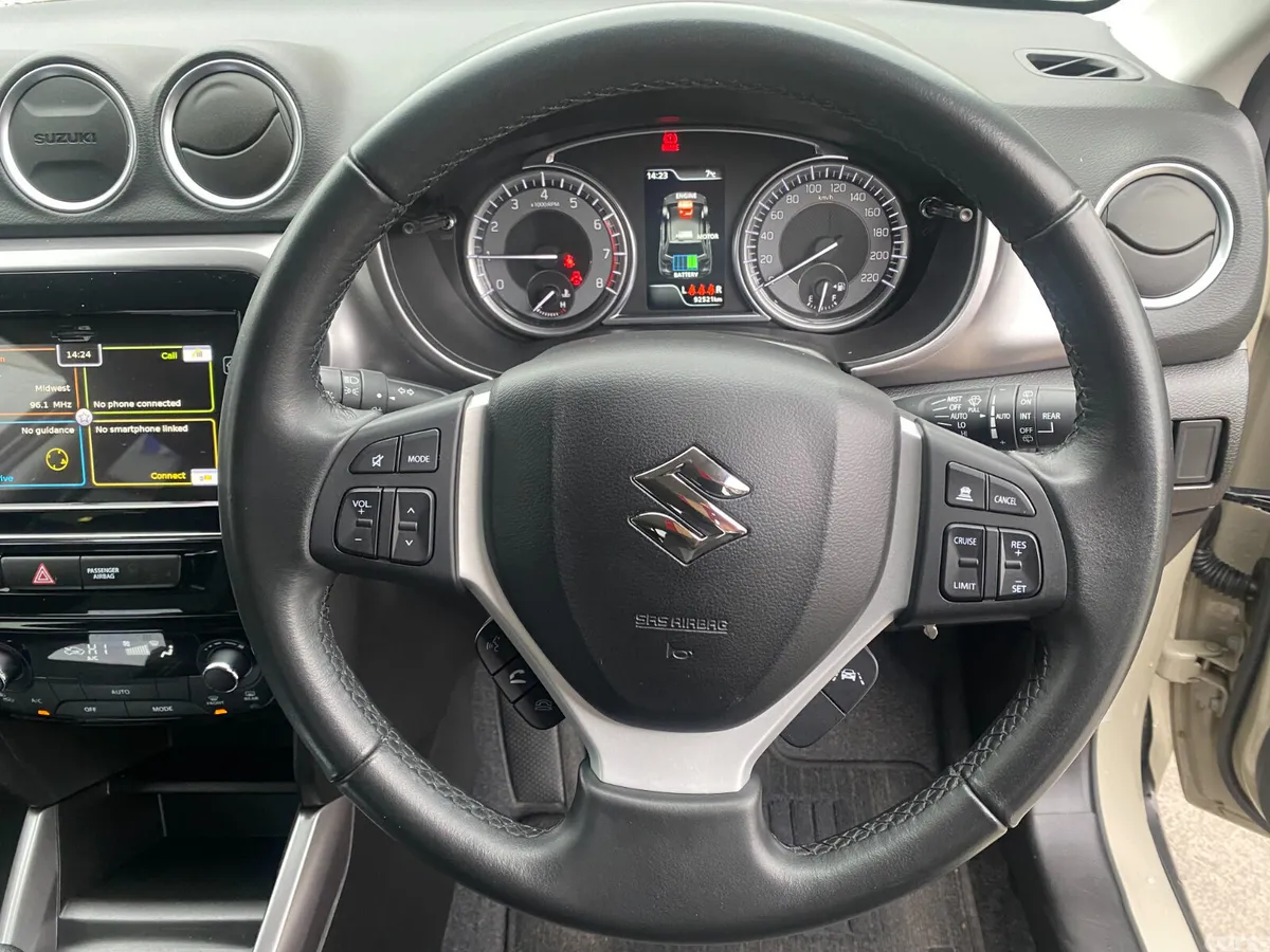 Suzuki Vitara SUV, Petrol, 2023, White