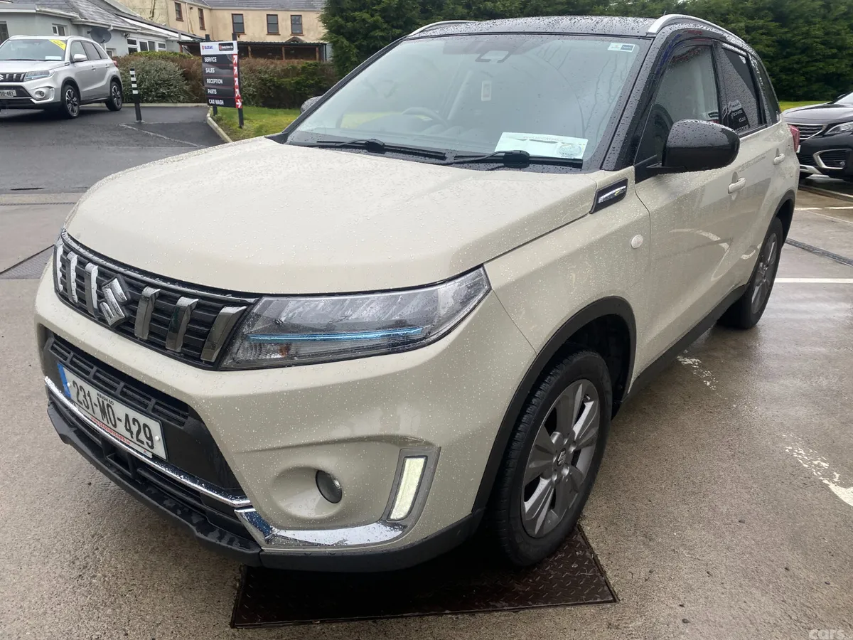 Suzuki Vitara SUV, Petrol, 2023, White