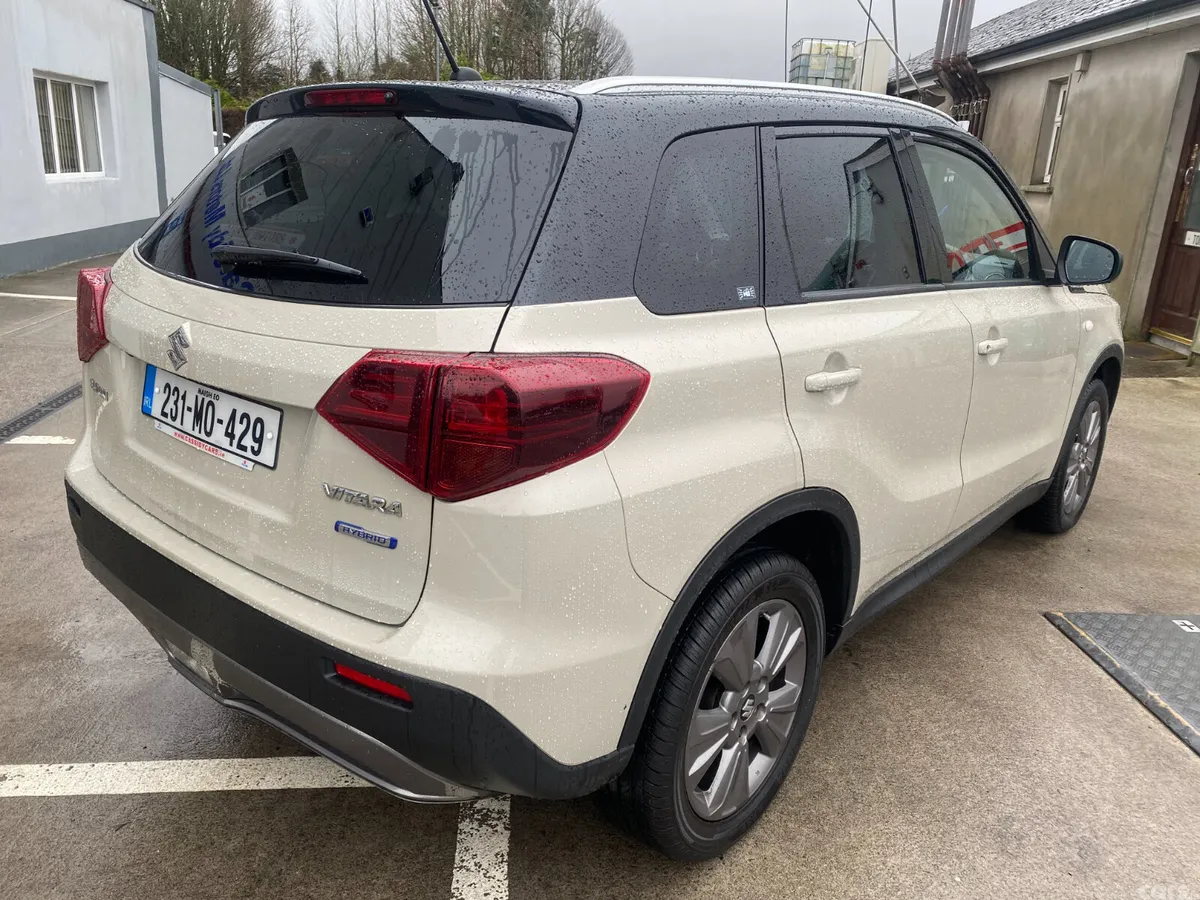 Suzuki Vitara SUV, Petrol, 2023, White