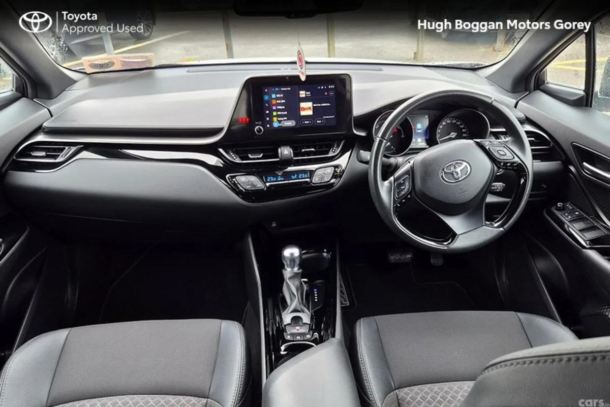 Toyota C-HR SUV, Petrol Hybrid, 2023, Grey