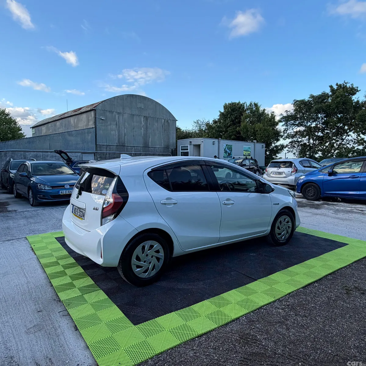 Toyota Aqua Hatchback, Petrol Hybrid, 2018, White