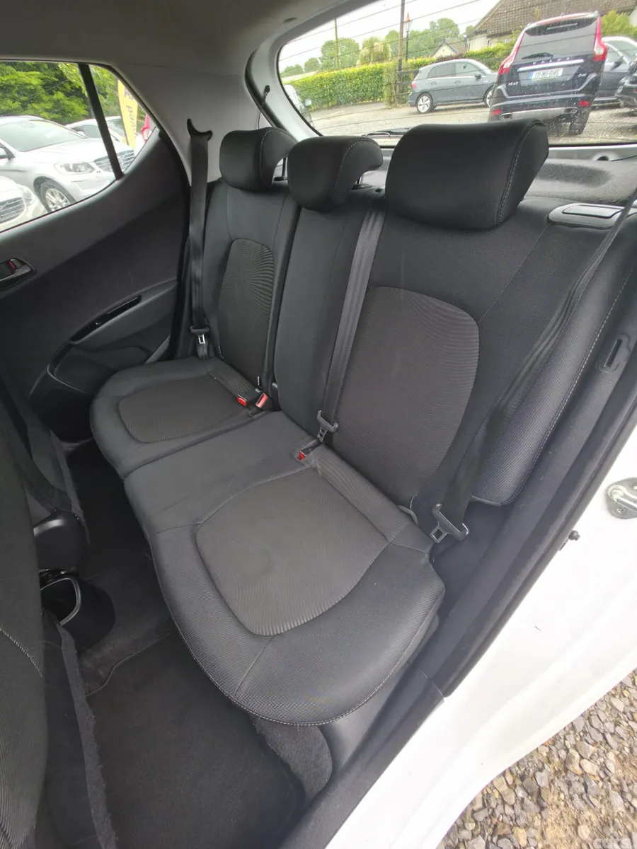 Hyundai i10 Hatchback, Petrol, 2019, White